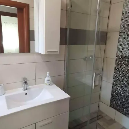 Two Bedroom With Terrace And Sea View Apartman Trogir